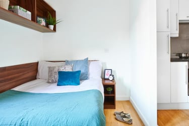 1 bed studio, Western Way, City Centre, Exeter, EX12ZT - Image 2